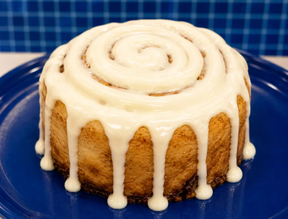 Classic Cinnova cinnamon roll at BBS Mall