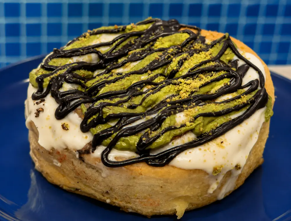 Dubai Chocolate cinnamon roll